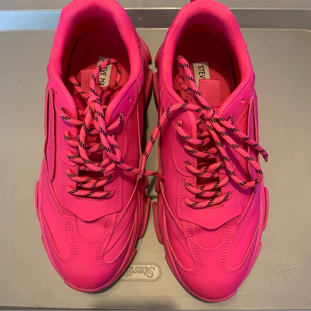 Steve Madden Women's possession Pink Sneakers - Picture 2 of 13